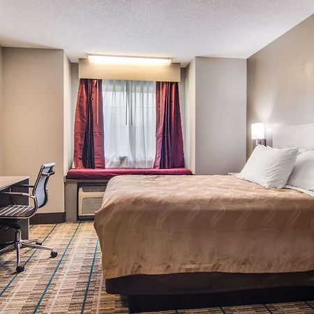 Quality Inn & Suites Grove City-Outlet Mall Esterno foto