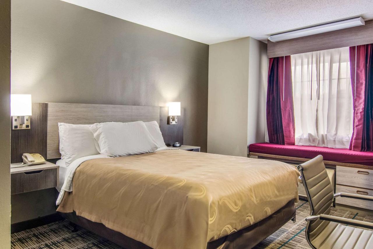 Quality Inn & Suites Grove City-Outlet Mall Esterno foto