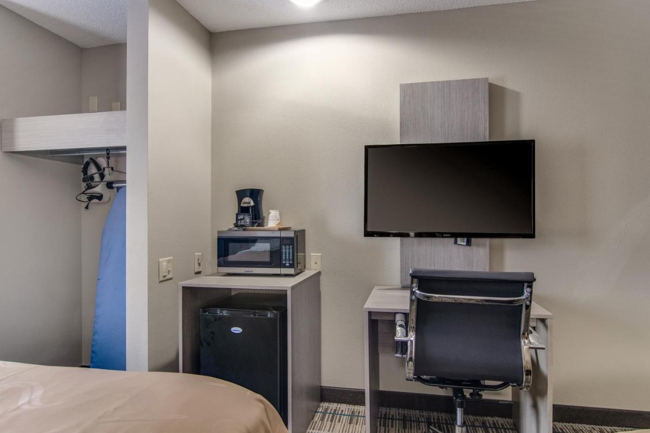 Quality Inn & Suites Grove City-Outlet Mall Esterno foto