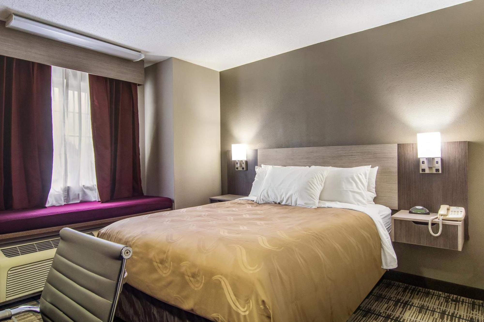 Quality Inn & Suites Grove City-Outlet Mall Esterno foto