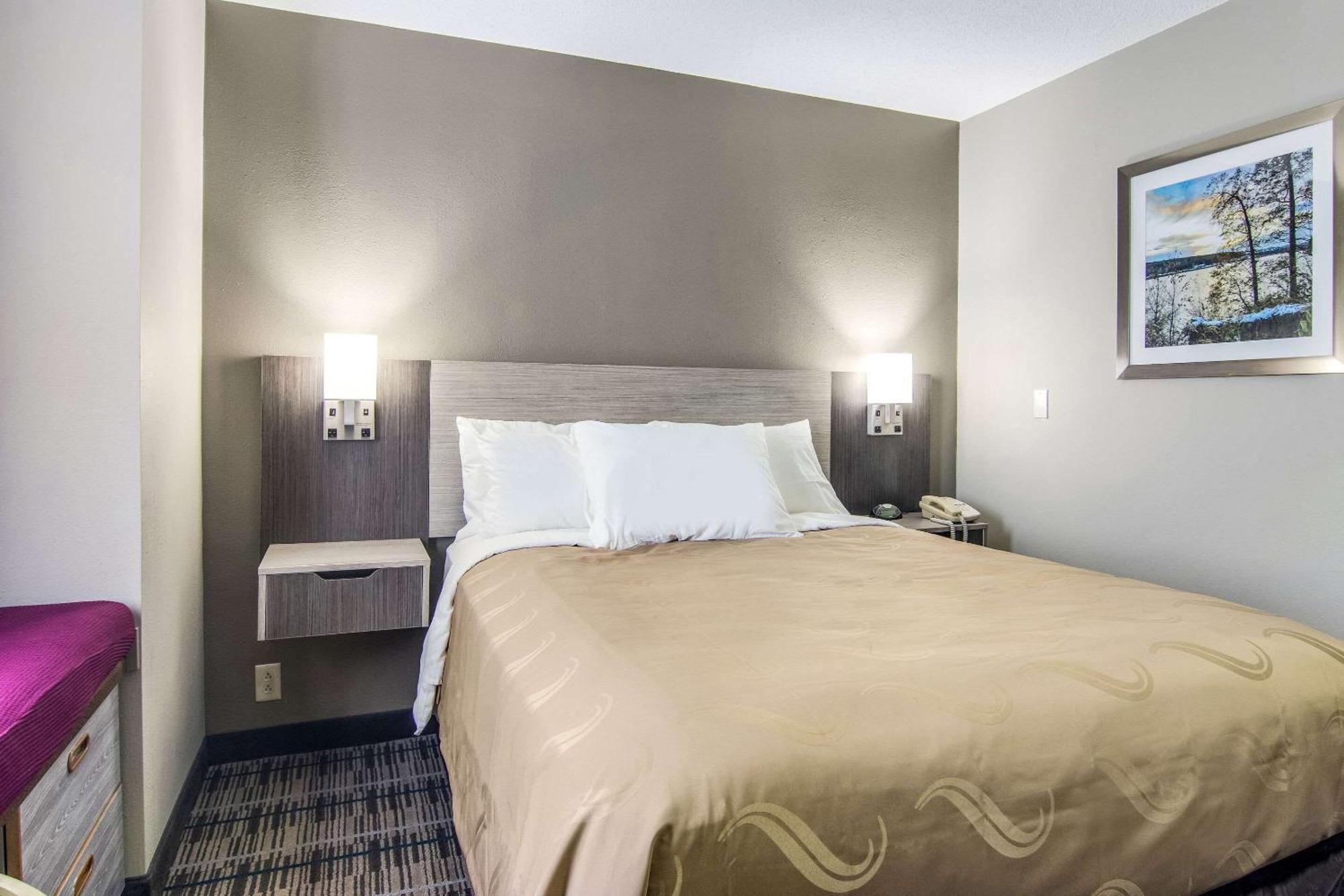 Quality Inn & Suites Grove City-Outlet Mall Esterno foto